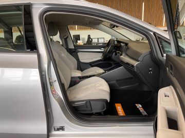 MYAUTOCENTER – Gebraucht- und Jahreswagen mit Werkstattservice in Pfaffenhofen Volkswagen Golf VIII Variant Life *1. Hand*Kamera*AHK*Klima