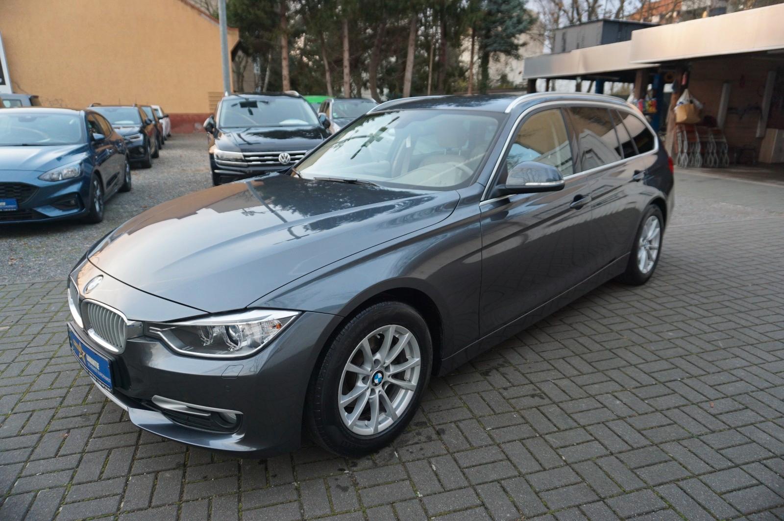 BMW 320d Touring Luxury Line*AHK*2SHZ*PDC*NAVI*