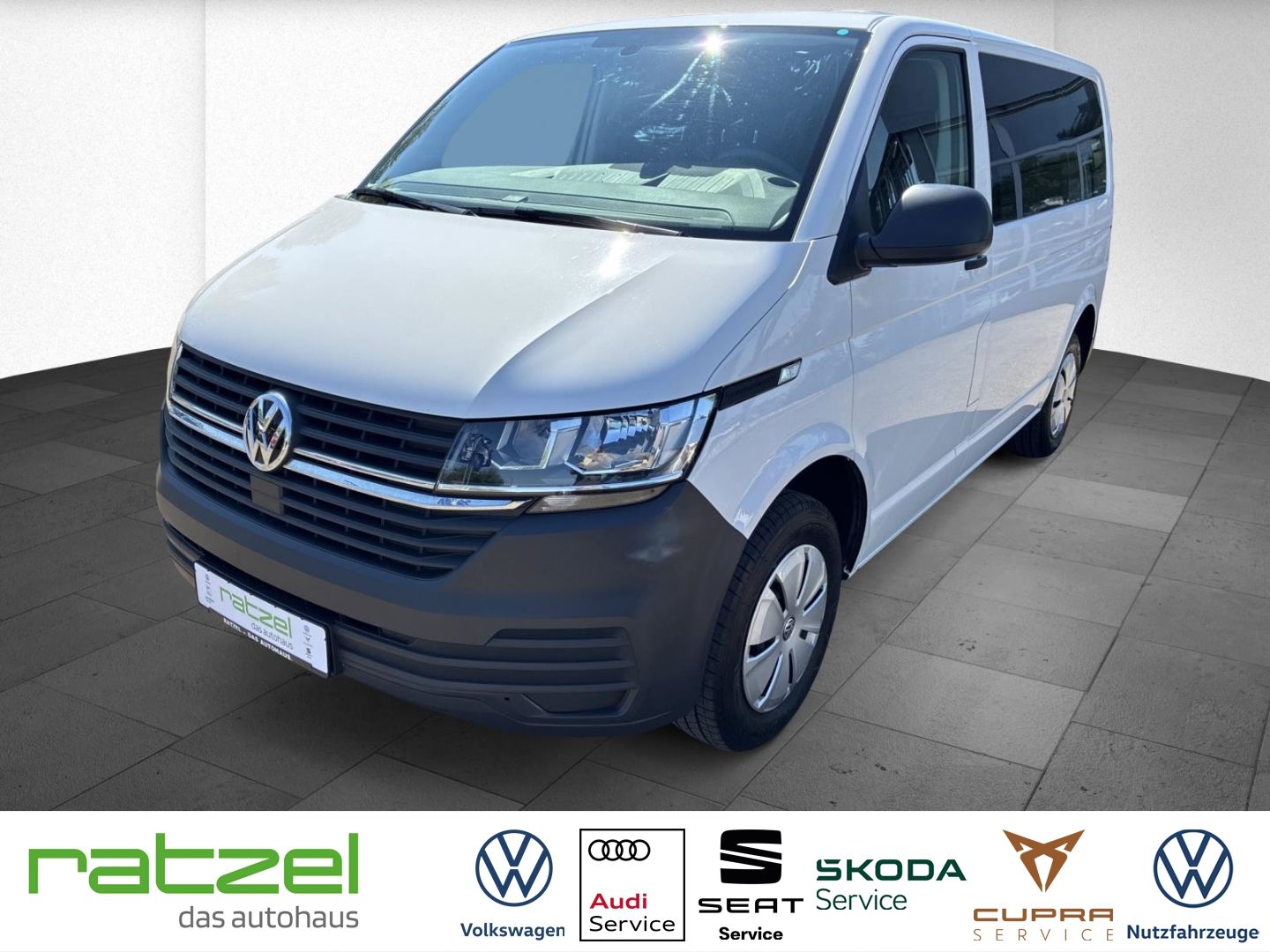 Fahrzeugabbildung Volkswagen Transporter Kombi KR 2.0 TDI 9-Sitzer AHK DAB SH