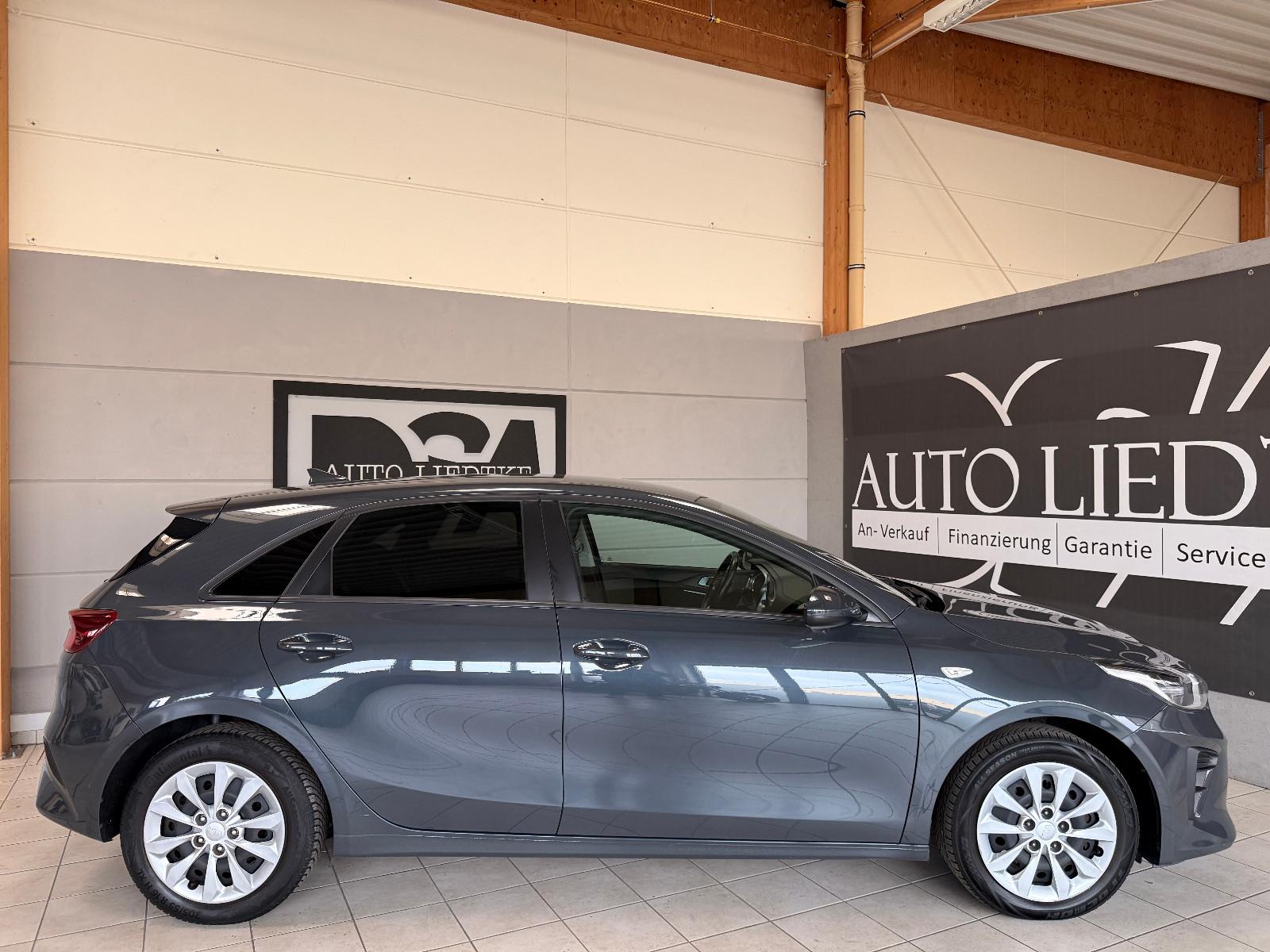 Kia Ceed 1.0 T-GDI 100 Attract/CarPlay/Android/Sitzh