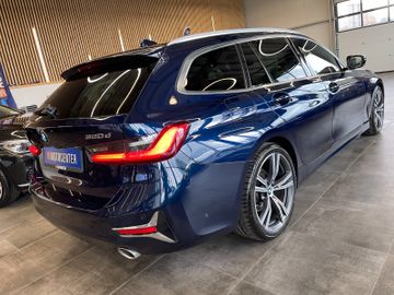 BMW 320 Touring  d xDrive Luxury Line *HUD*PANO*ACC*