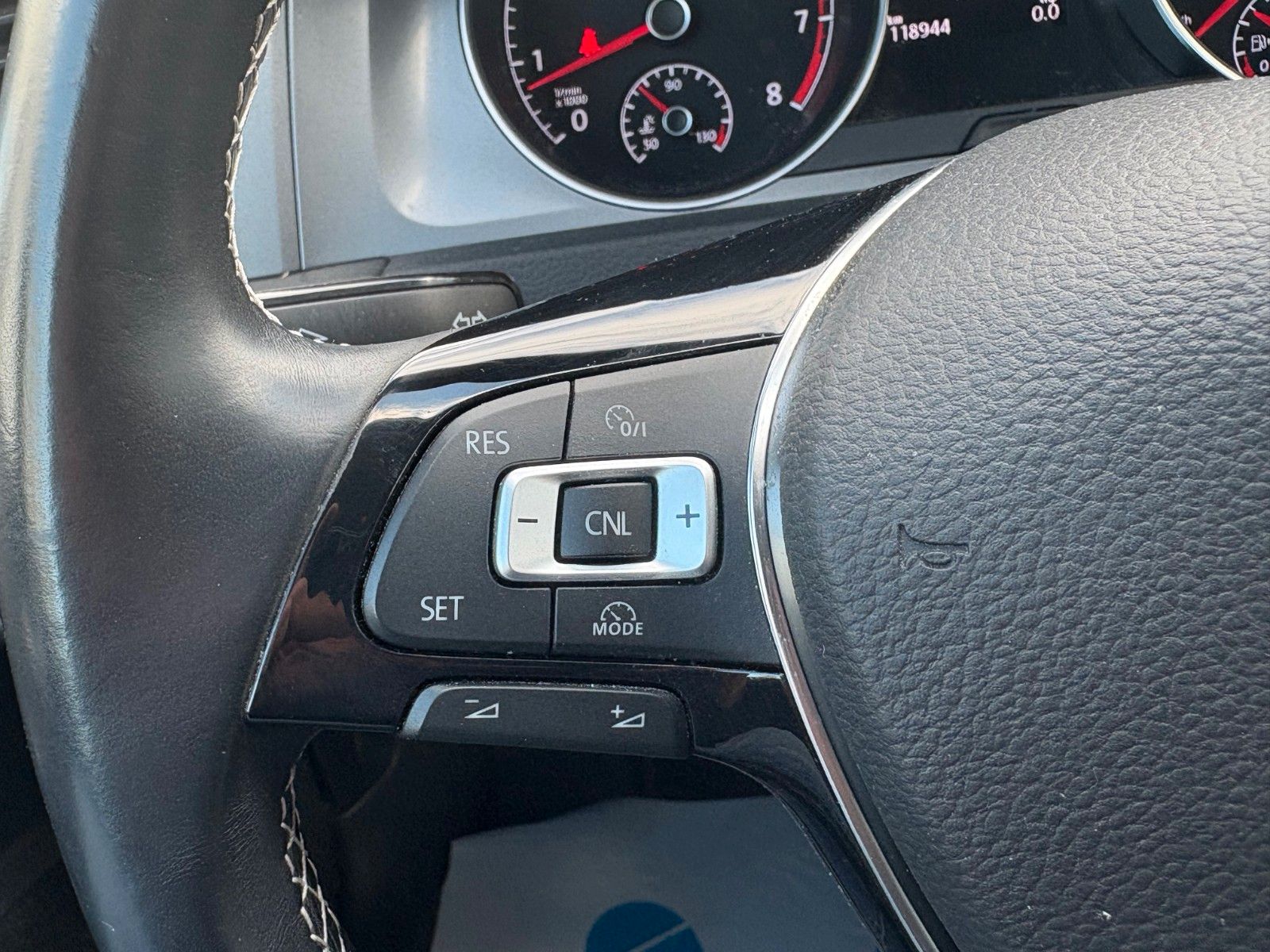Fahrzeugabbildung Volkswagen Golf VII 1.2 TSI Variant Lounge 1.HAND SCHECKHEF