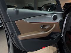 MERCEDES-BENZ E 250 T Avantgarde*WIDE*LEDER*HEADUP*360*AMBIENT