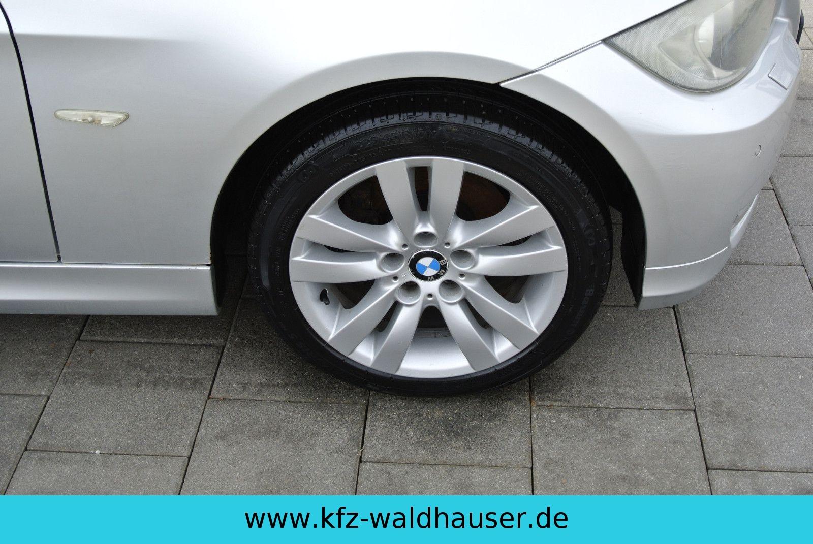 BMW 318 2008 — photo 17
