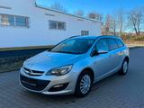 Opel Astra J Lim. 5-trg. Fun / TÜV HU NEU - Opel Astra FUN mit Benzin-Antrieb