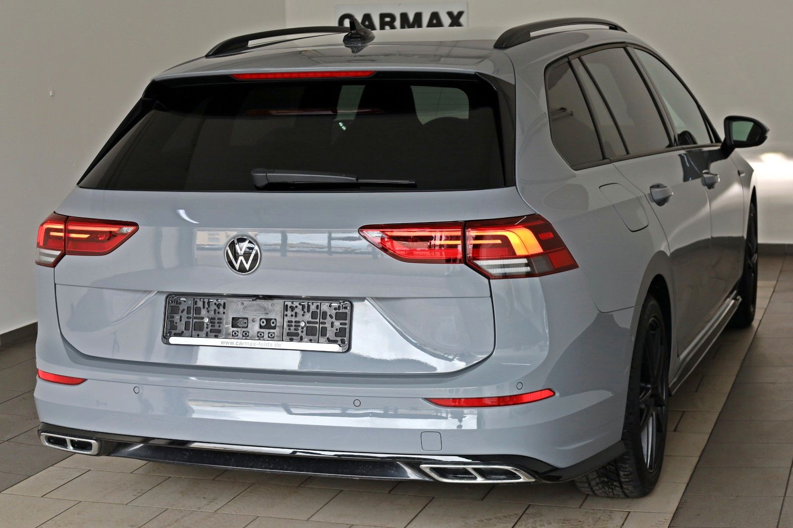 Fahrzeugabbildung Volkswagen Golf VIII Variant R-Line eTSI Navi,LED,ACC,AHK