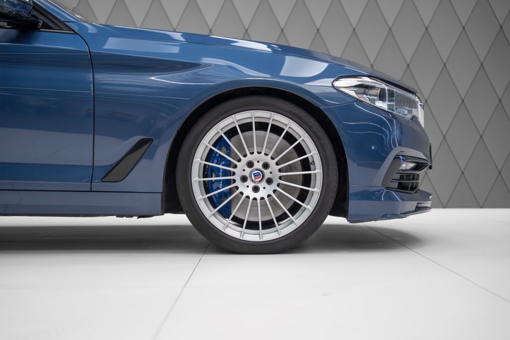 B5 4.4 Bi-Turbo Touring BLUE/BLACK - Bild 7