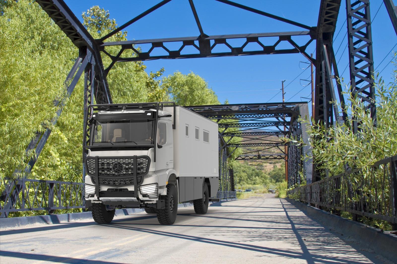 Mercedes-Benz GFK Aufbau für LKW Chassis