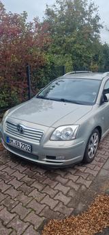 Toyota Avensis Combi Sol 1.8-l-VVT-i Sol - Toyota Avensis aus 2005: Kombi