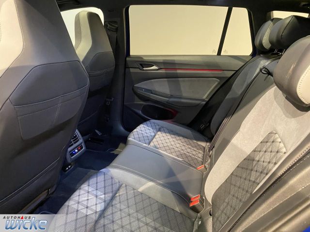 Golf VIII Variant 1.5 TSI DSG R-Line NAVI KLIMA
