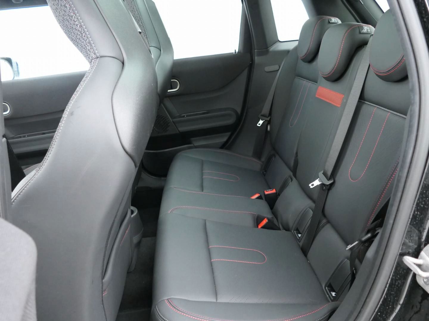 Fahrzeugabbildung MINI Cooper C John Cooper Works Trim M HuD Pano Leder
