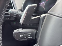 Fahrzeugabbildung DS Automobiles DS 7 BlueHDI 130 EAT8 Étoile Opera Hellgrau