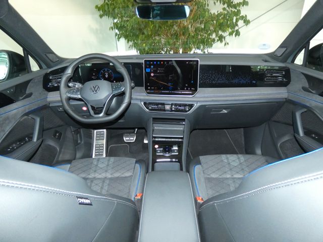 Tiguan 2.0 TDI 4Motion R-Line AHK PANO MATRIX