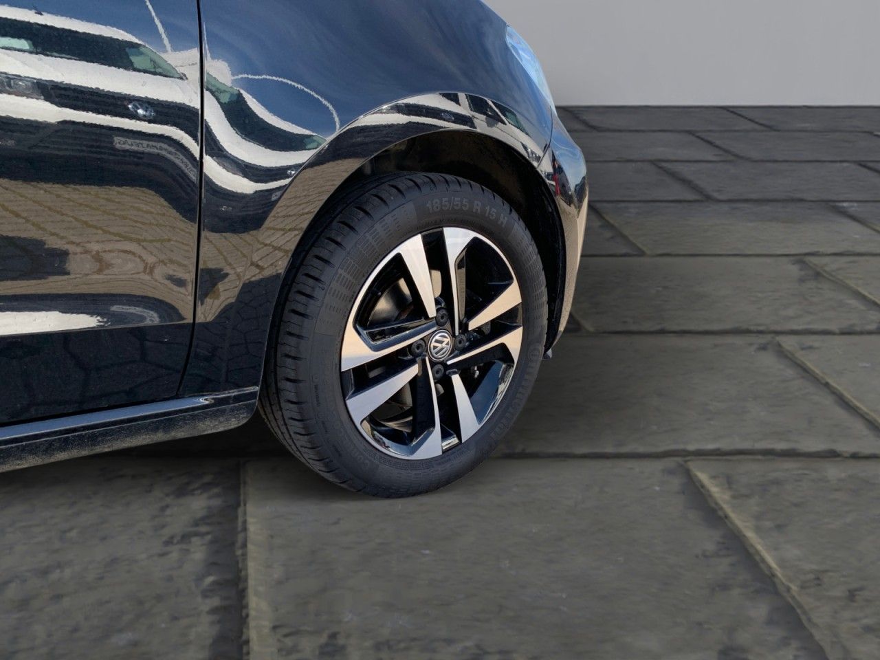 Fahrzeugabbildung Volkswagen up! 1.0 TSI IQ.DRIVE+COMPOSITION PHONE+PDC+TEMPO