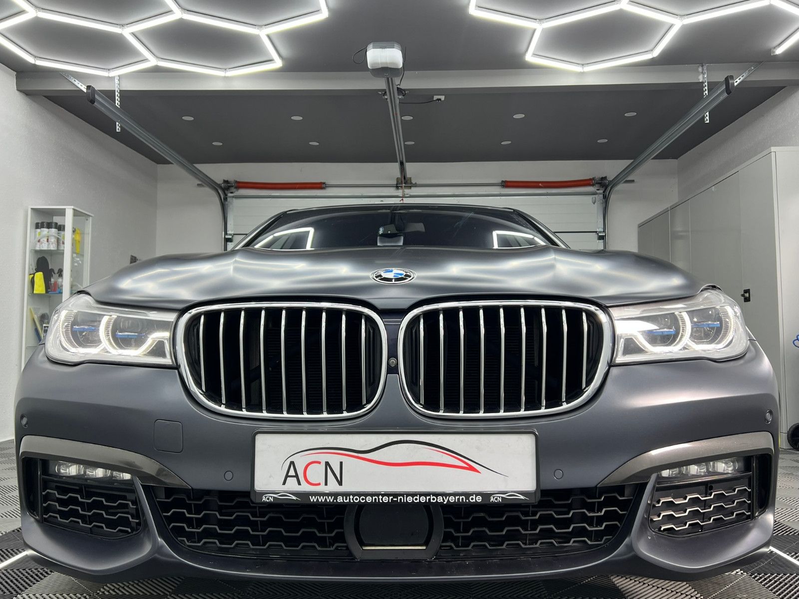 Fahrzeugabbildung BMW 750 d xDrive M SPORT/LASER/EXECUTIVE PRO/FROZEN