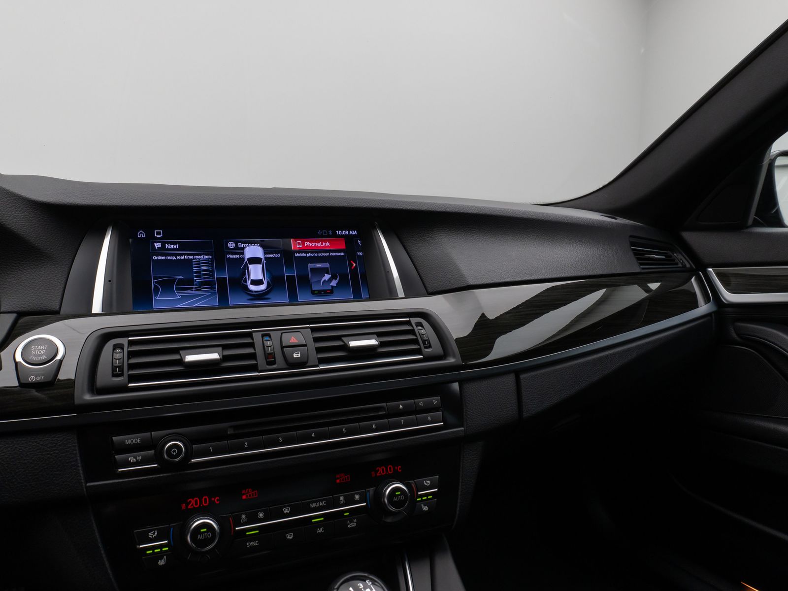 Fahrzeugabbildung BMW 525d M Sport Kamera HUD HiFi DrivingAssist LED