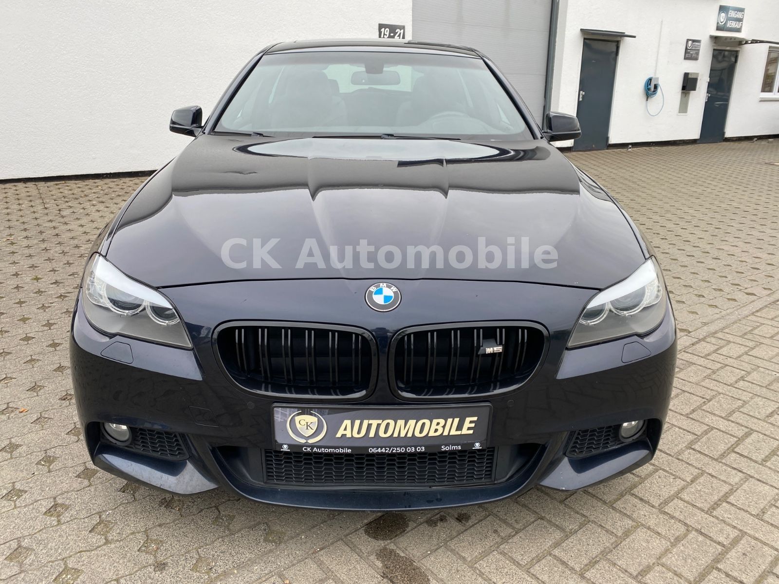 Fahrzeugabbildung BMW 530 d Touring M Sport/Navi/Leder/Pano/Bi-Xenon
