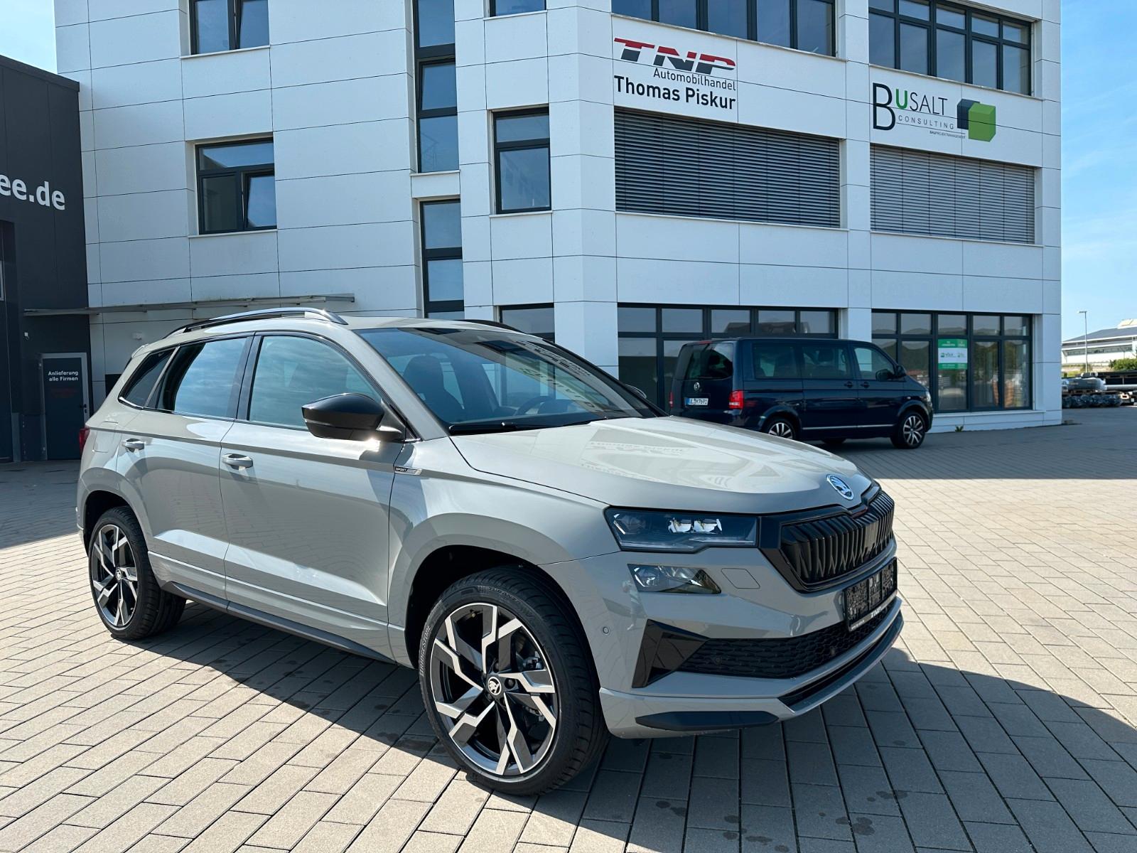 Skoda Karoq 2.0l TSI DSG 4x4 Sportline+AHK+DCC+PANO