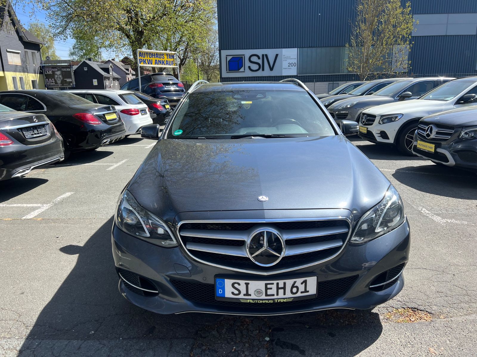 Fahrzeugabbildung Mercedes-Benz E 350 E T-Modell E 350 BlueTec 4Matic