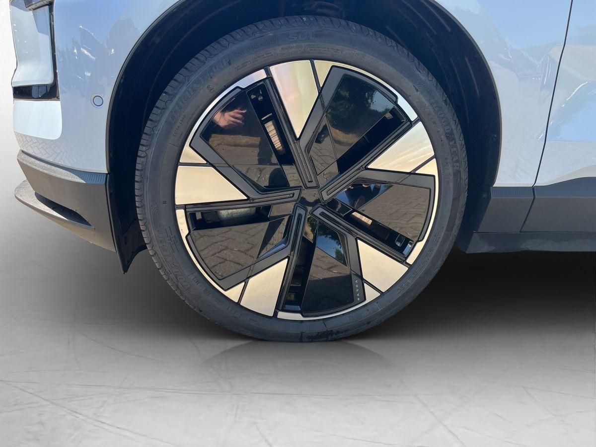 Volvo EX30 - Bild 10