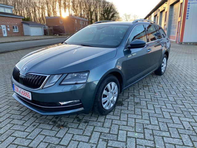 Skoda Octavia Combi Style 1,6 TDI DSG Navi Sitzheizung