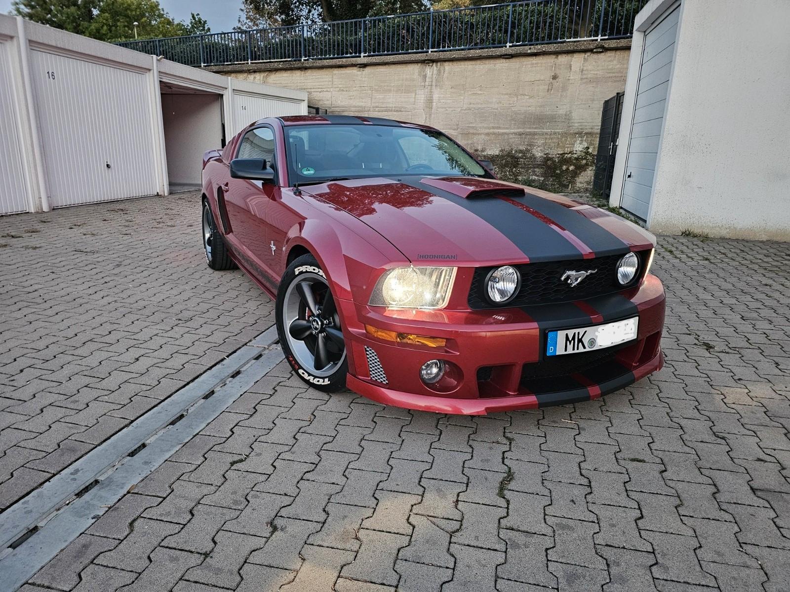 Ford Mustang GT   V8 - Handschalter!