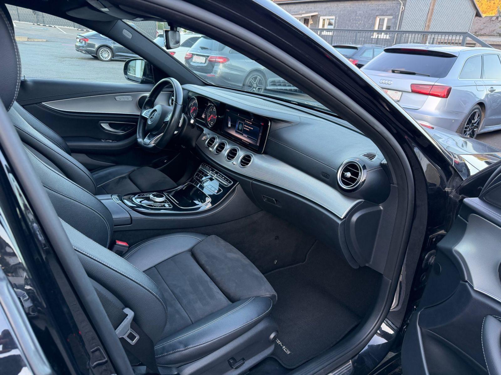 Mercedes-Benz E 220 E T-Modell E 220 d/LED/AHK/AMBIENTE/