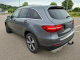 Mercedes-Benz GLC 350e Hybrid 4MATIC Autom. LED AHK Pano SHZ  - Mercedes-Benz GLC 350 Plug-in Hybrid (PHEV) Gebrauchtwagen