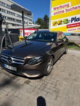 Mercedes-Benz E220d - Mercedes-Benz 220 mit Diesel-Antrieb