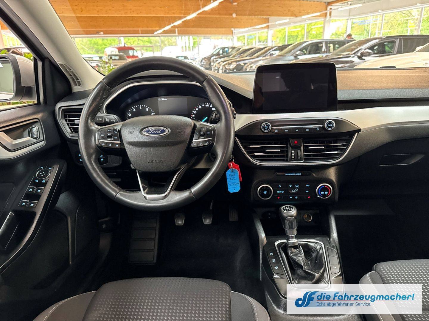 Fahrzeugabbildung Ford Focus Turnier Cool & Connect 1.0 EcoBoost EU6d-T