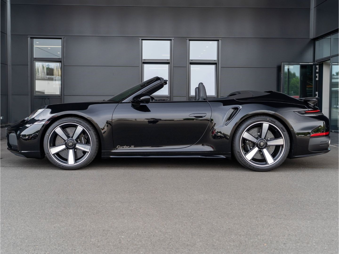 Porsche 992 Turbo S Cabriolet Burmester Lift HD-Matrix imagem 2