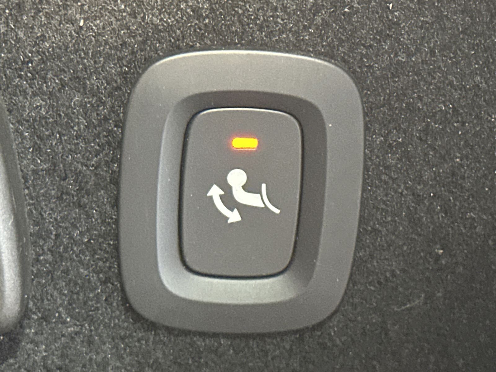 Fahrzeugabbildung Volvo V60 T6 AWD Recharge Inscription NAV+LED+ACC+AHK
