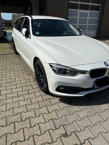 BMW 320d Touring Advantage
