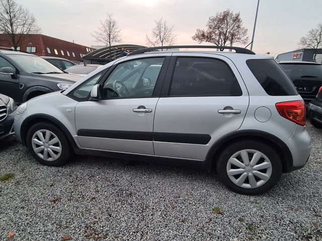 Suzuki SX4 1.6 VVT 2WD Comfort Streetline City