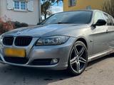 BMW E91 320i 3er Touring - BMW 320: 320i E91