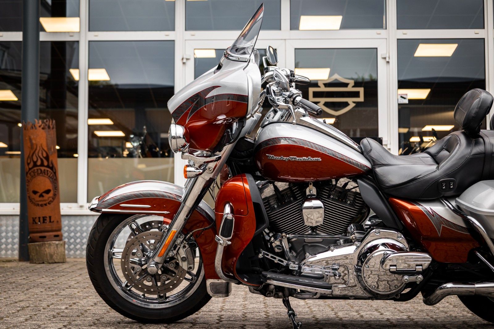 Fahrzeugabbildung Harley-Davidson FLHTKSE CVO Electra Glide Ultra Limited 110 CUI
