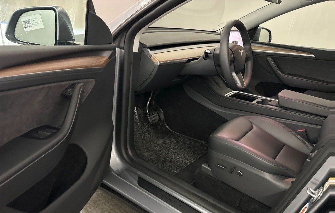 Tesla Model Y Long Range Dual Motor AHK ACC AWD SHZ foto 4