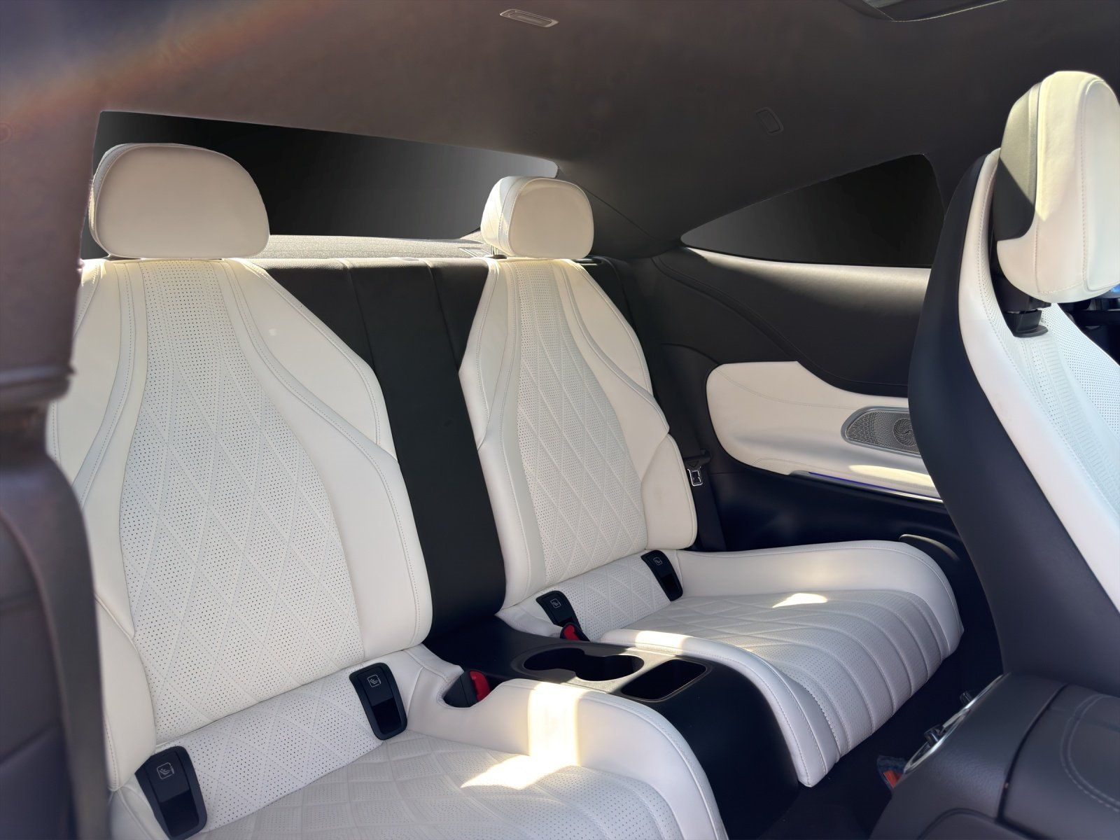 Fahrzeugabbildung Mercedes-Benz CLE450 AMG Prem+ DISTRO Massage HAL Carbon NAPPA