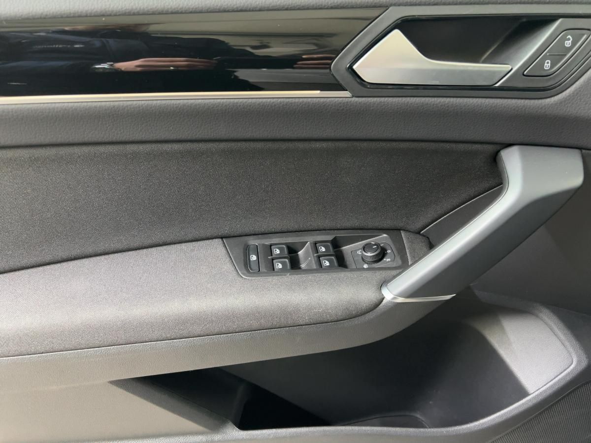 Volkswagen Touran - Bild 7