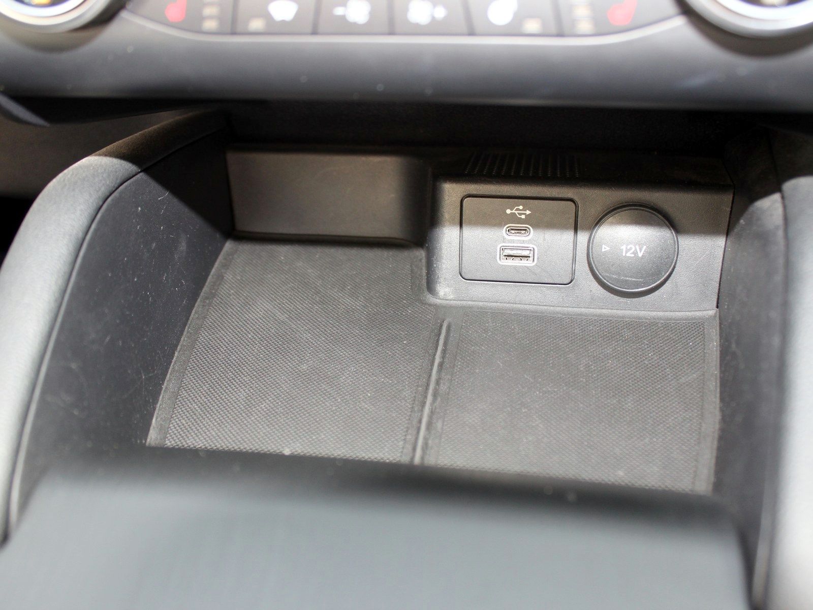 Fahrzeugabbildung Ford Kuga Plug-In Hybrid Titanium 2,5 Duratec