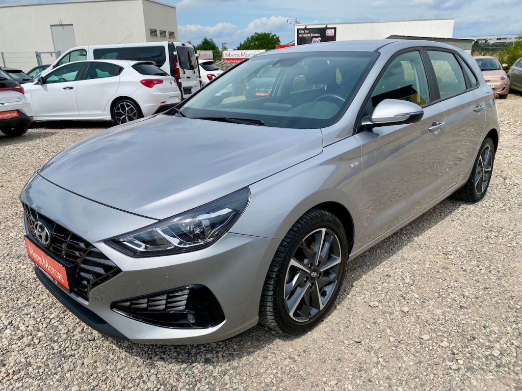 Fahrzeugabbildung Hyundai i30 1.0 AAC SHZ KAMERA ALU ALLWETTER CARPLAY