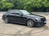 Mercedes-Benz C 63 AMG 7G-Tronic/Navi/Key-Go/harman-kardon - Mercedes-Benz C 63 AMG: Schwarz
