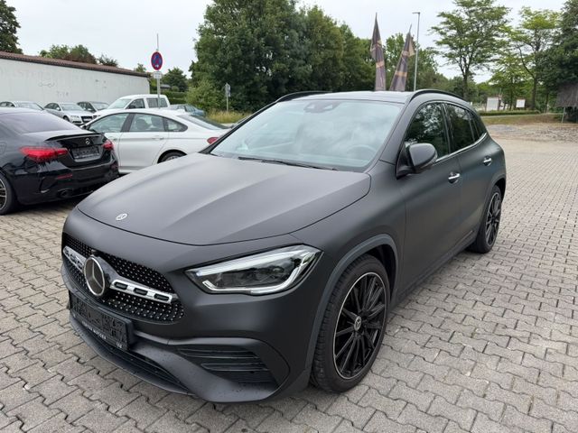 MERCEDES-BENZ GLA 250  4M AMG PanoNight Memo Keyless 
