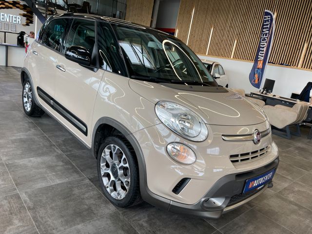 Fiat 500L Trekking *PANORAMAGLASDACH*NAVI*VOLLLEDER*