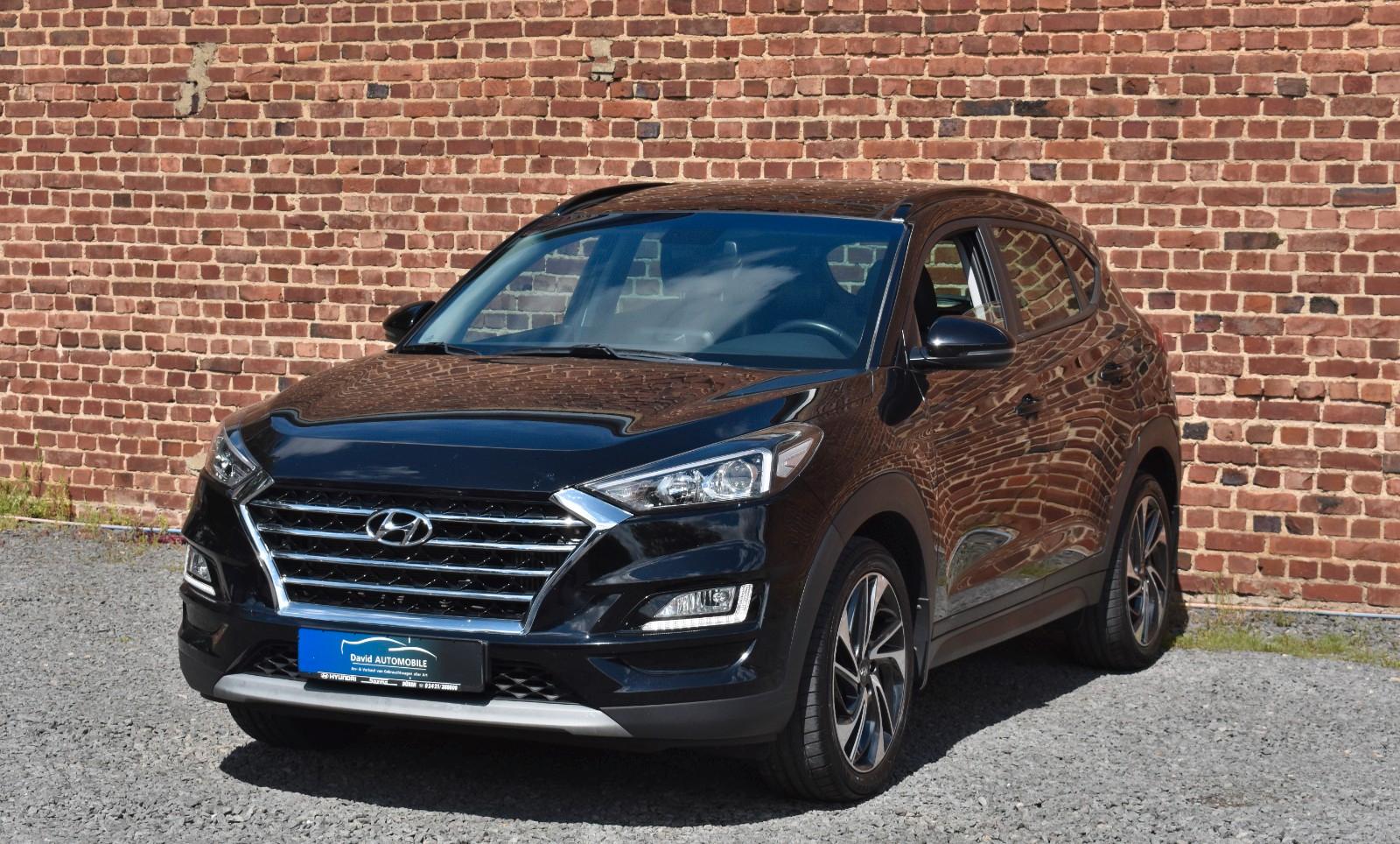 Hyundai Tucson 1.6 1.HAND LEDER PANO KAMERA NAVI 19" PDC