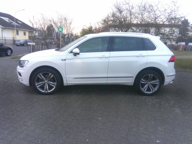 Volkswagen Tiguan Highline.R-LINE!OFFROAD-PAKET! VOLL! TOP!