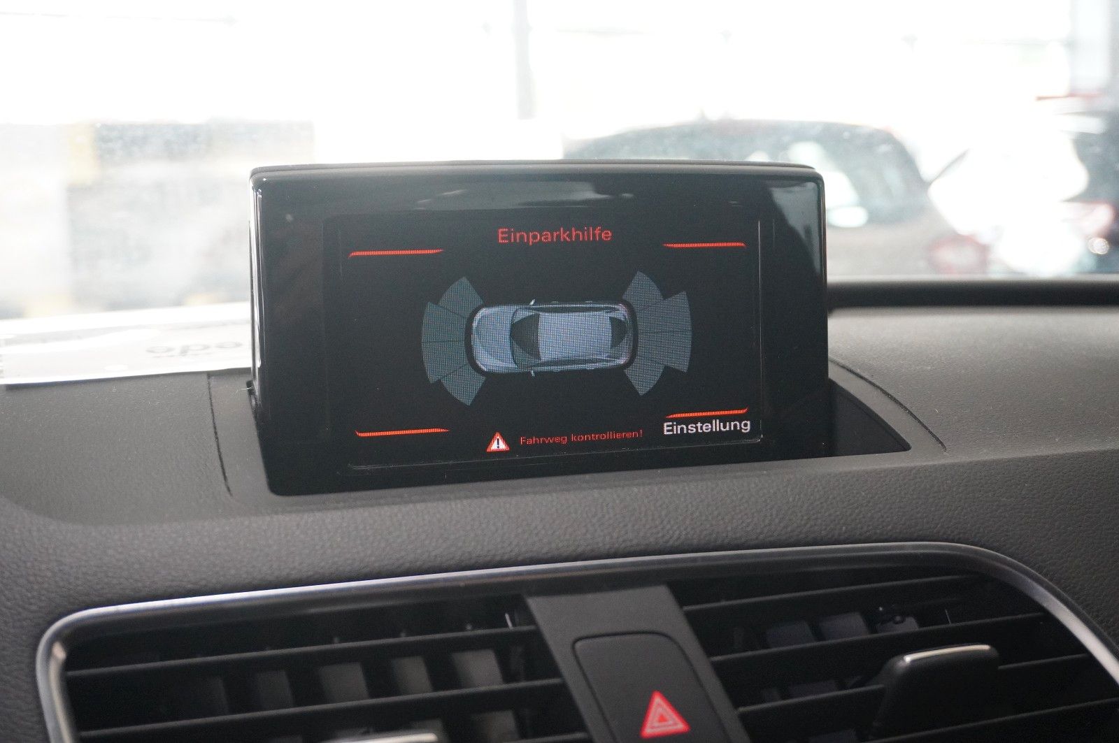 Fahrzeugabbildung Audi Q3 1.4 TFSI DESIGN S-TRONIC NAVI/SHZ/PDC/AHK