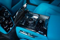 Cullinan Series II 2026 GREY/TIFFANY 4 SEATS