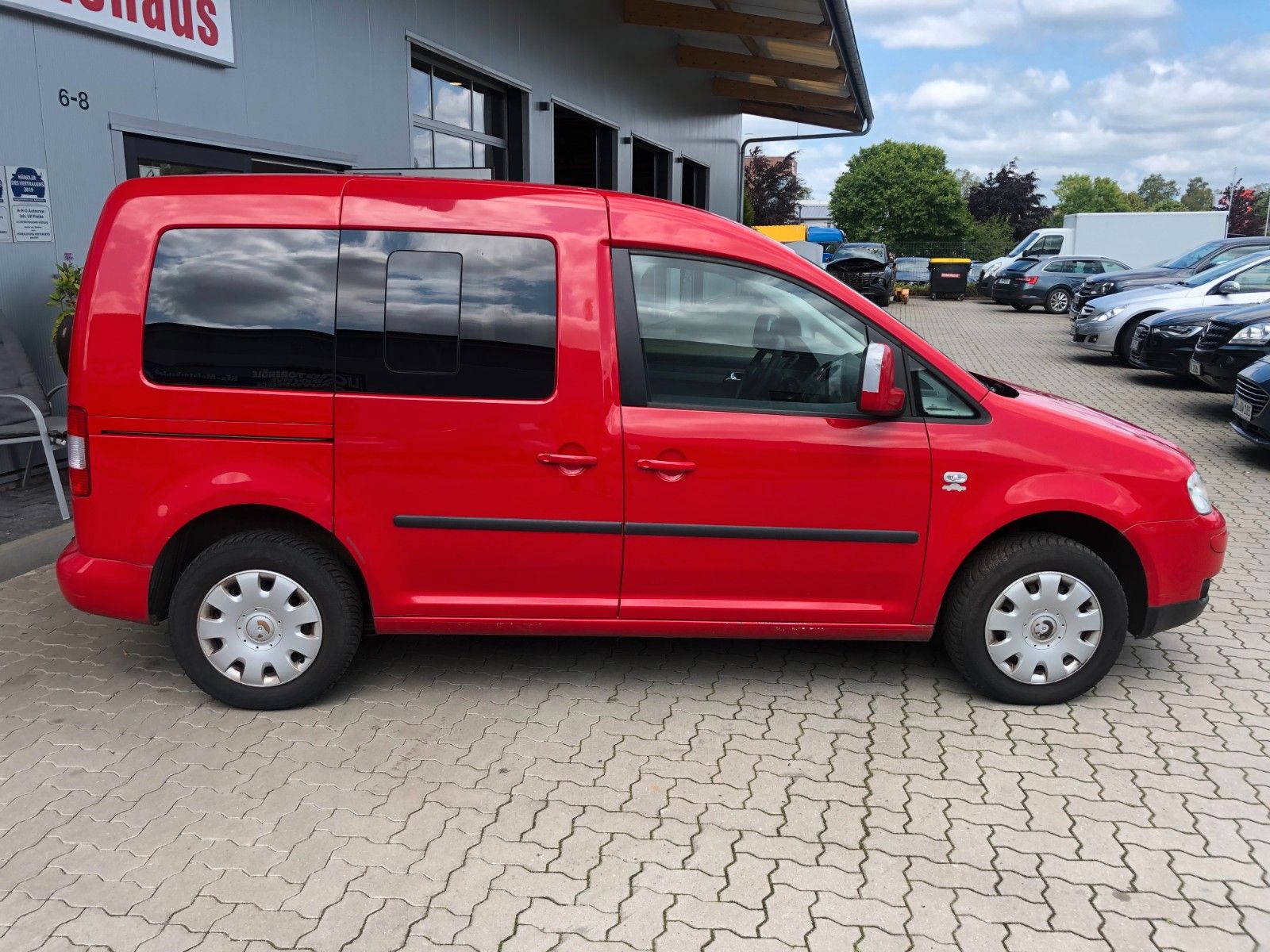 Fahrzeugabbildung Volkswagen Caddy Life Rollstuhlumbau