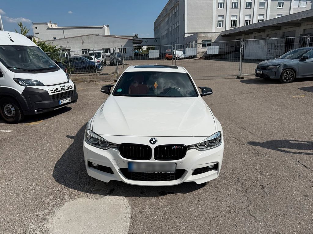 Image of BMW 330